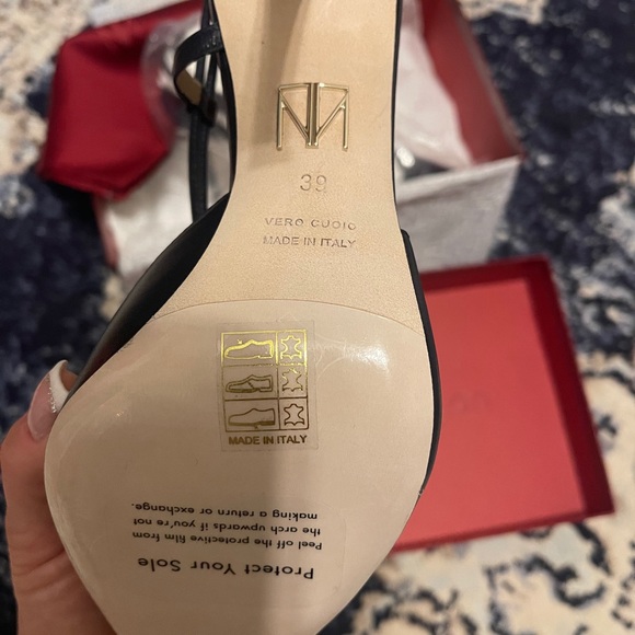 Tamara Mellon Pumps, never worn. European size 39, US 8.5 - Picture 3 of 5